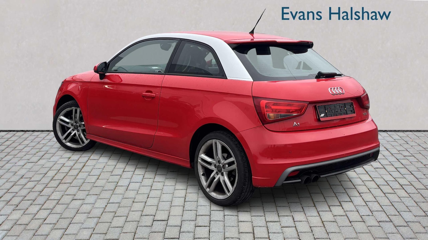 Used Audi A1 2011 for sale - 77334035: Photo 2