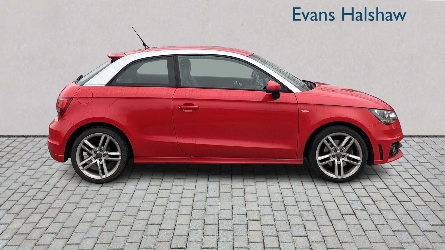 Used Audi A1 2011 for sale - 77334035: Photo 3