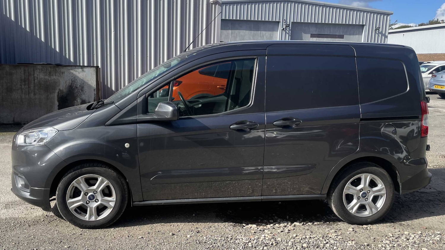 Used Ford Transit Courier 2020 for sale - 76390690: Photo 16