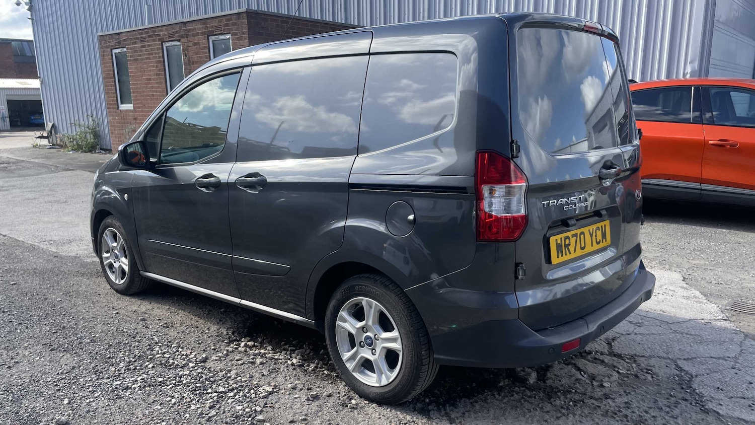 Used Ford Transit Courier 2020 for sale - 76390690: Photo 17