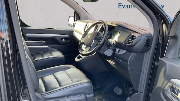 Used Peugeot Traveller 2019 for sale - 76262374: Photo 14