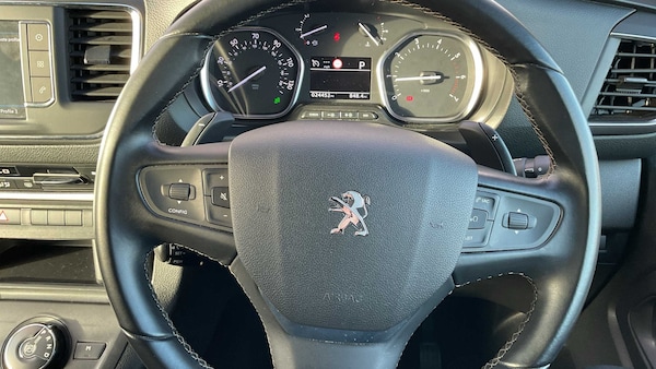 Used Peugeot Traveller 2019 for sale - 76262374: Photo 15