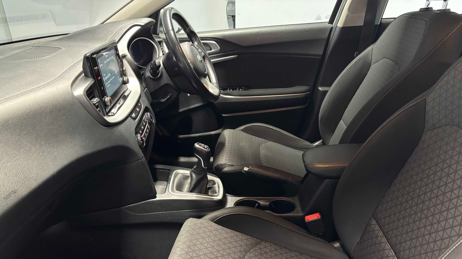 Used Kia XCeed 2021 for sale - 77615343: Photo 28