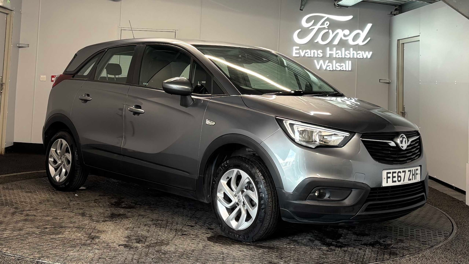 Used Vauxhall Crossland X 2017 for sale - 76916120: Photo 1