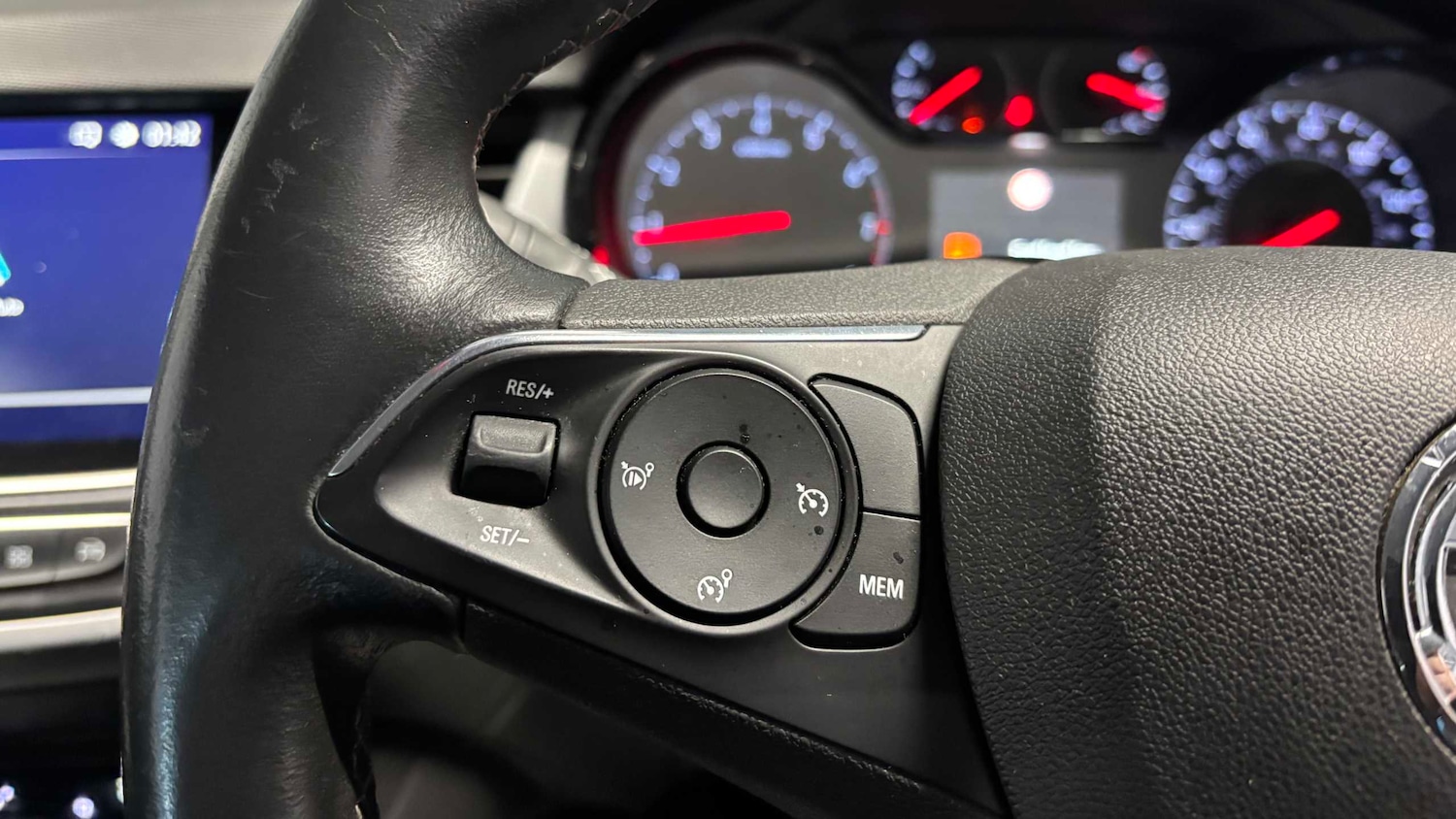 Used Vauxhall Crossland X 2017 for sale - 76916120: Photo 16