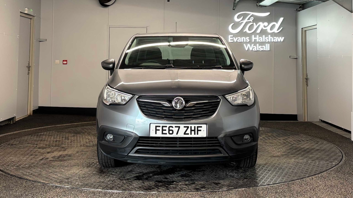 Used Vauxhall Crossland X 2017 for sale - 76916120: Photo 2