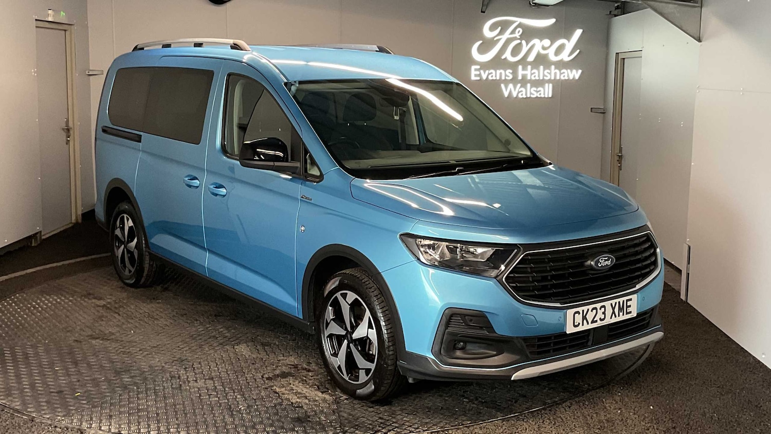 Used Ford Tourneo Connect 2023 for sale - 76523990: Photo 1