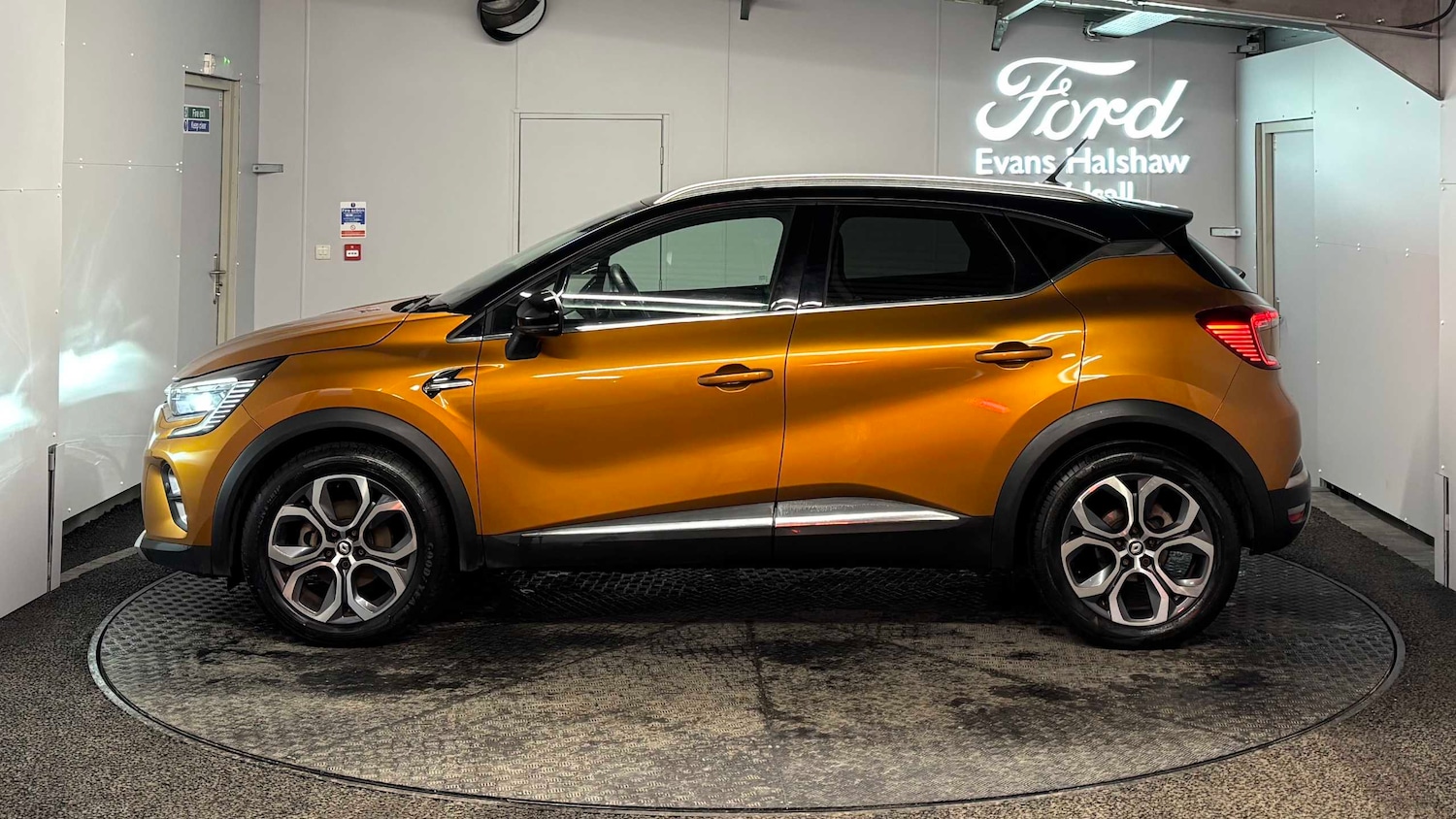 Used Renault Captur 2022 for sale - 77032258: Photo 8