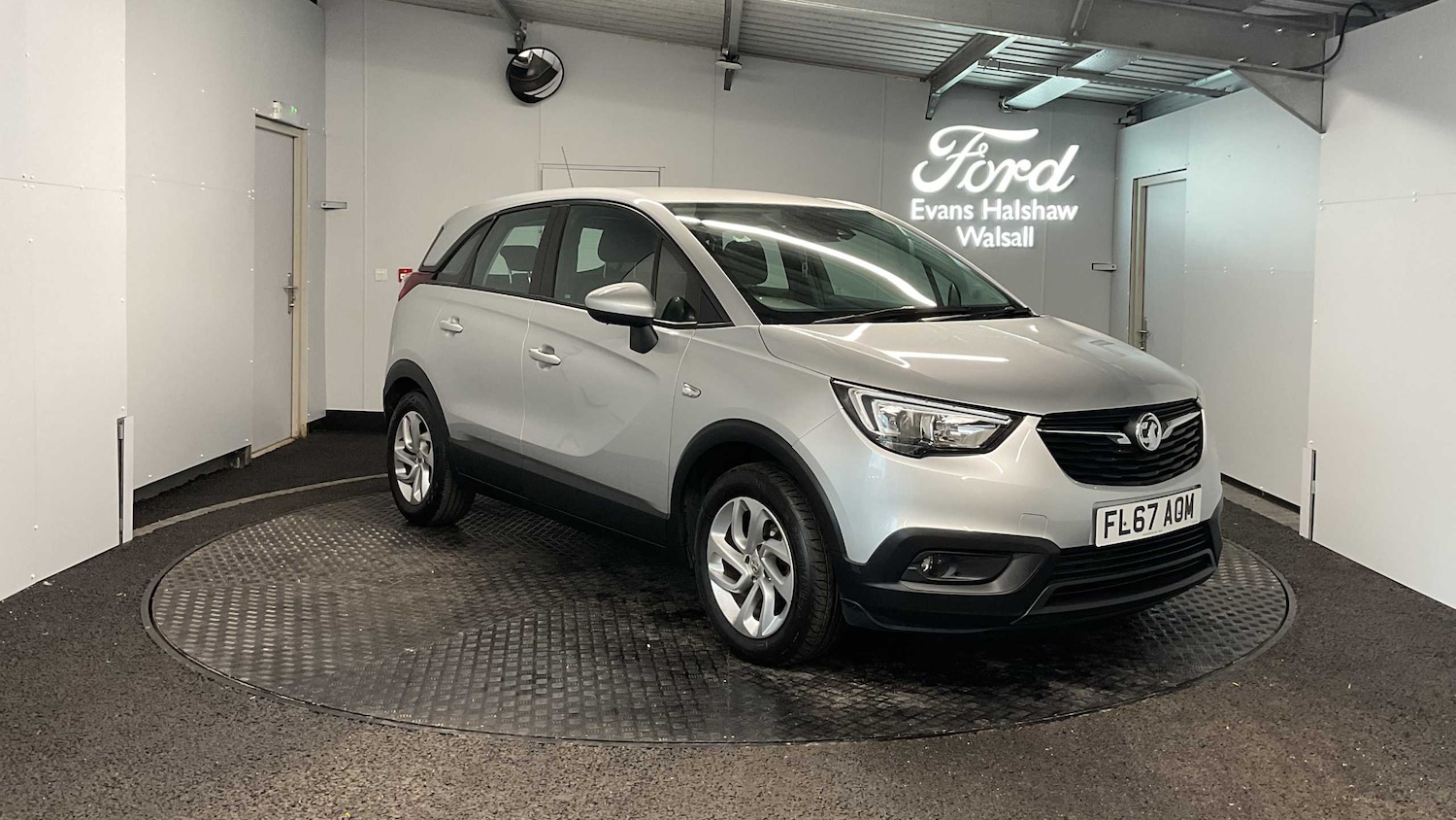 Used Vauxhall Crossland X 2017 for sale - 76459829: Photo 1