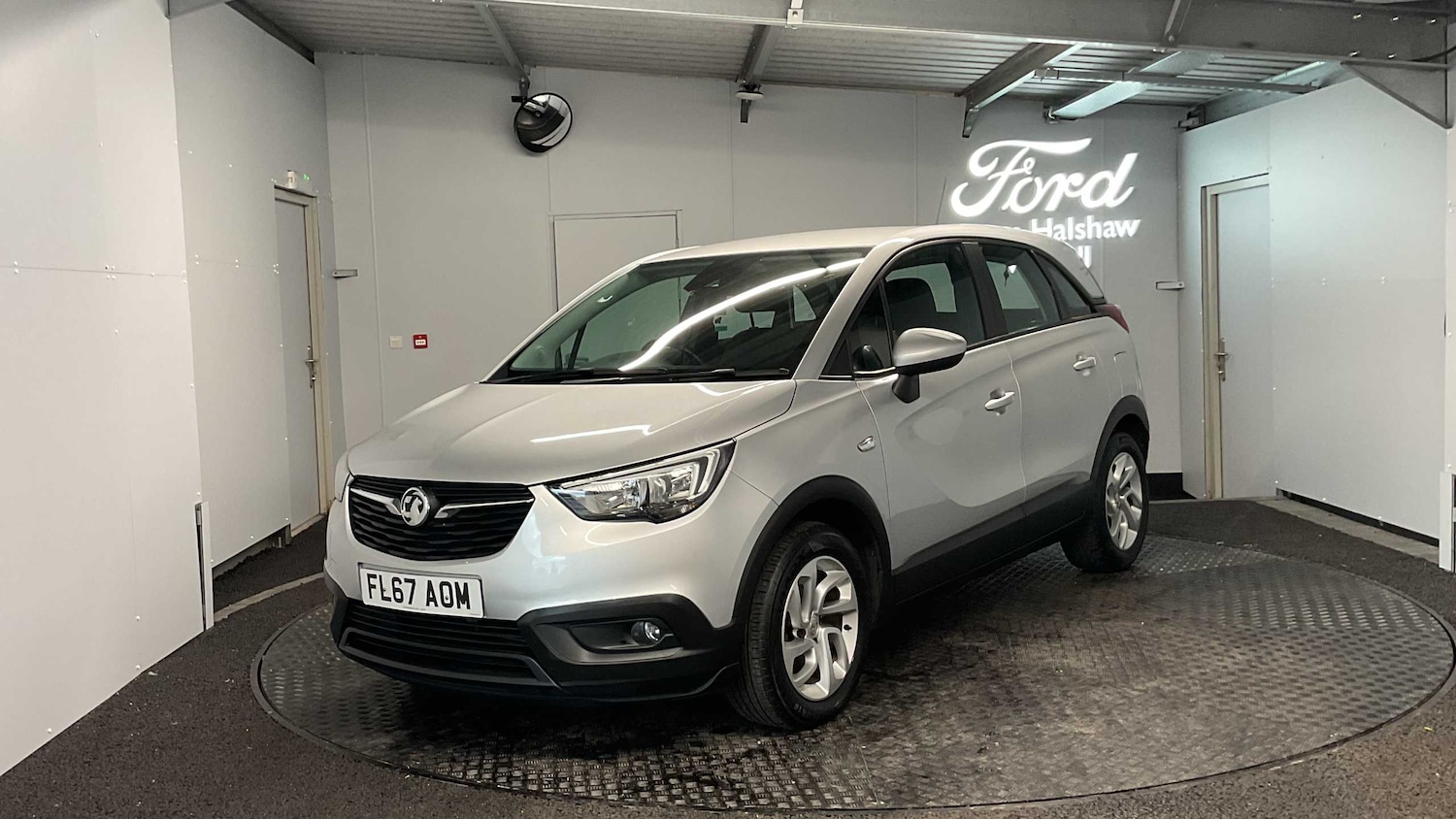 Used Vauxhall Crossland X 2017 for sale - 76459829: Photo 2