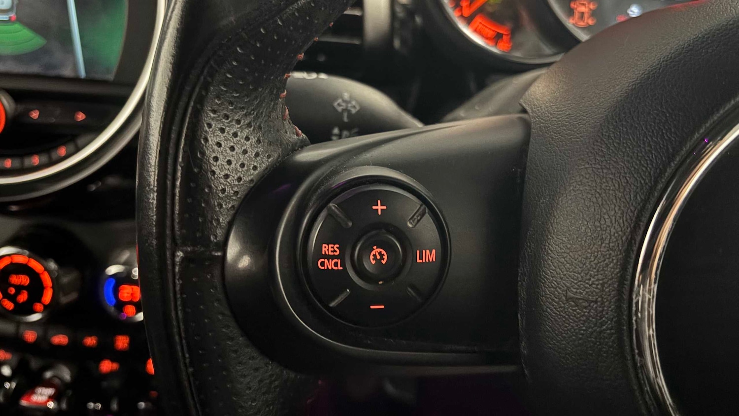 Used MINI Hatch 2020 for sale - 76732360: Photo 16