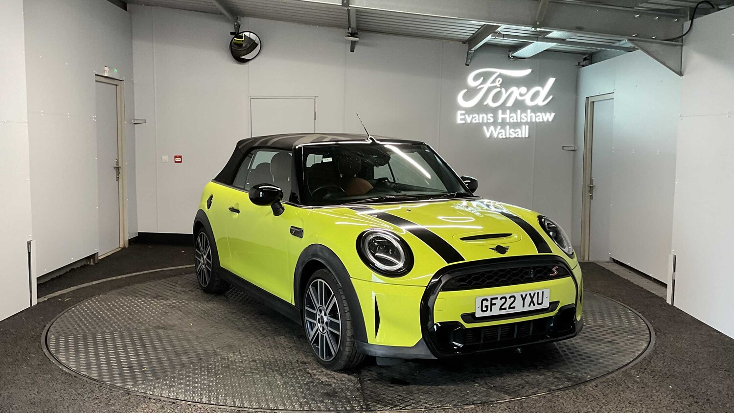 Used MINI Convertible 2022 for sale - 76329300: Photo 1