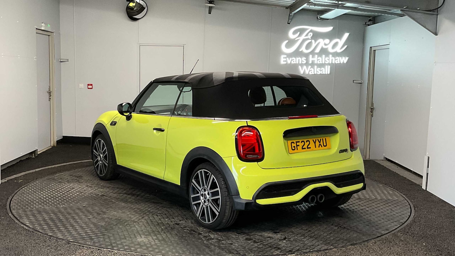 Used MINI Convertible 2022 for sale - 76329300: Photo 5