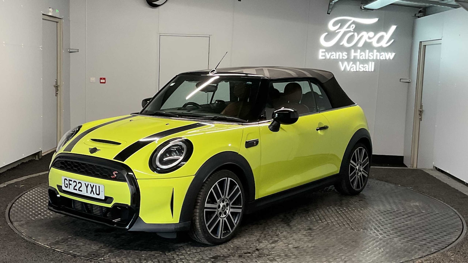 Used MINI Convertible 2022 for sale - 76329300: Photo 7