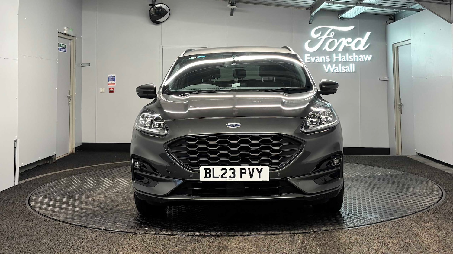 Used Ford Kuga 2023 for sale - 77158472: Photo 2