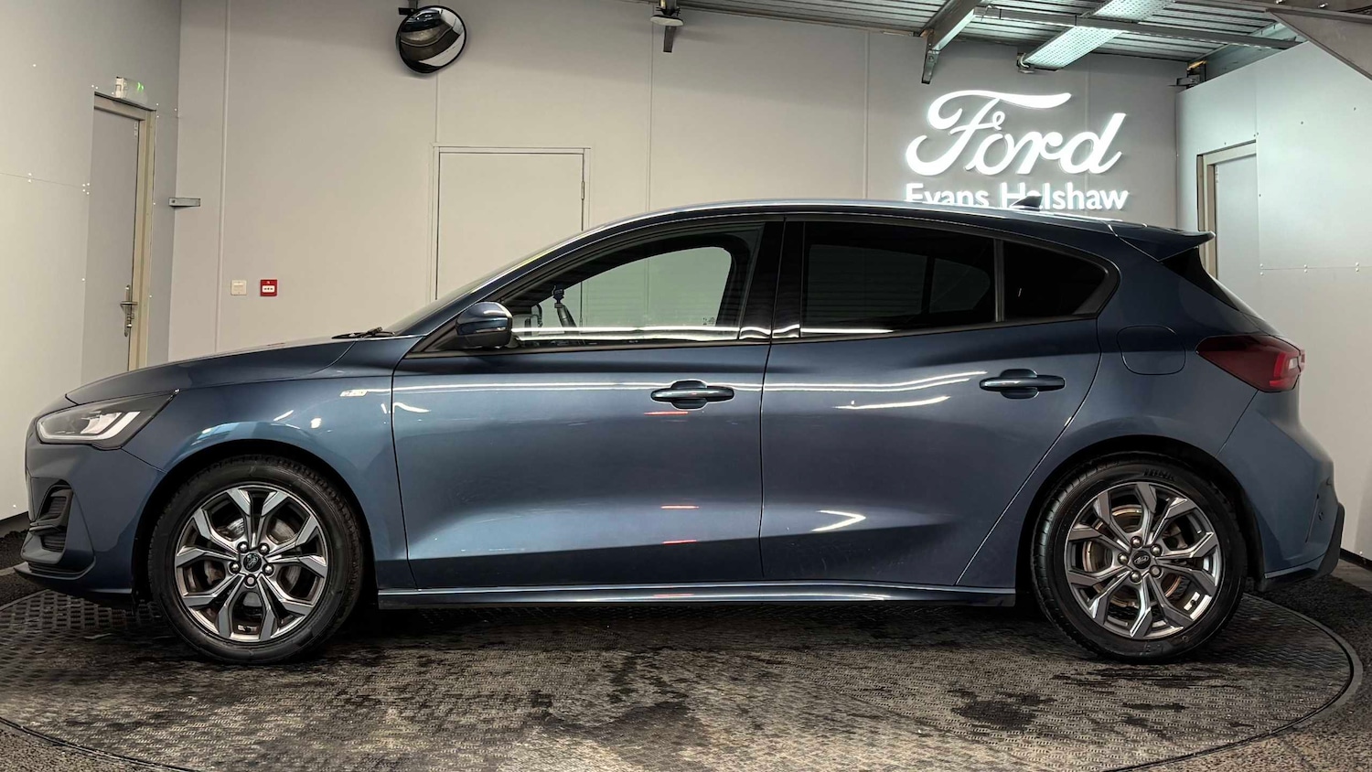 Used Ford Focus 2022 for sale - 76692127: Photo 8