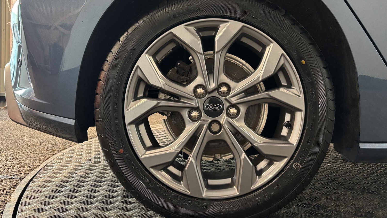 Used Ford Focus 2022 for sale - 76692127: Photo 9