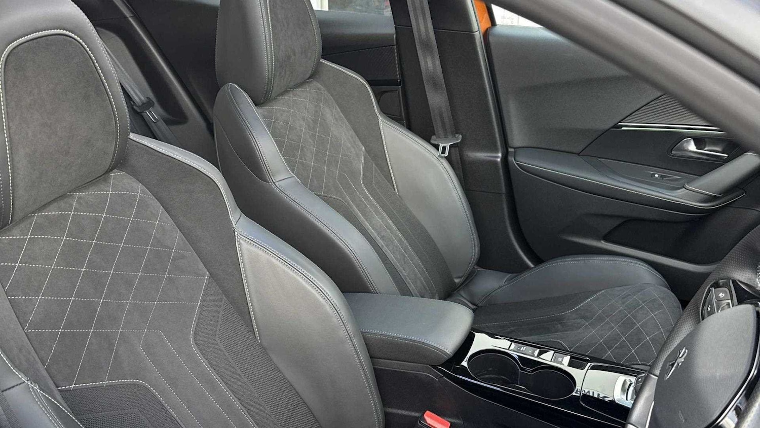 Used Peugeot 2008 2020 for sale - 76594266: Photo 28