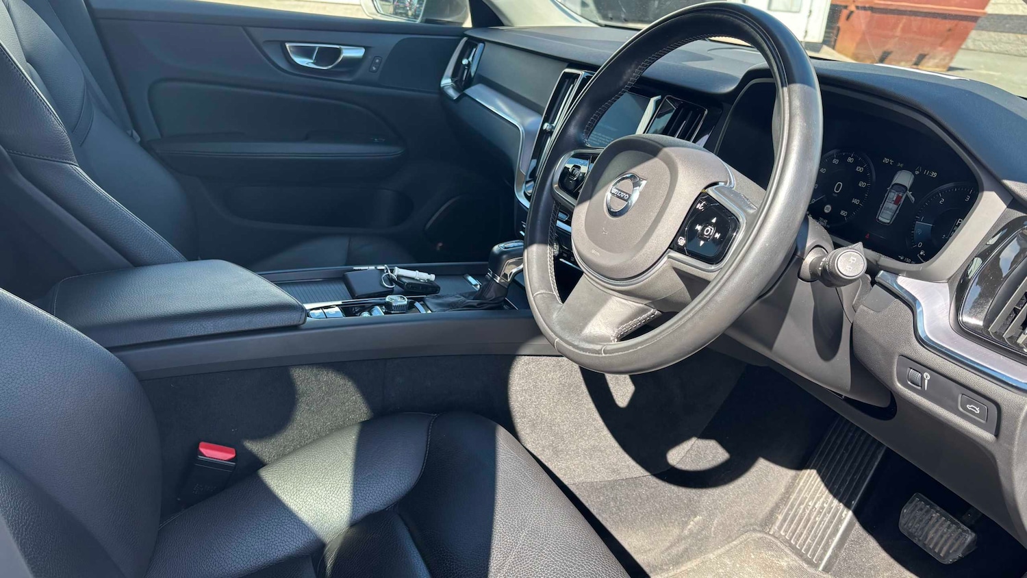 Used Volvo V60 2019 for sale - 78161437: Photo 6