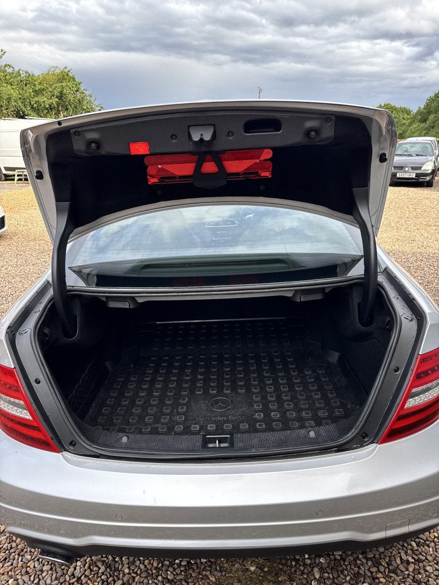 Used Mercedes-Benz C Class 2013 for sale - 76741251: Photo 16