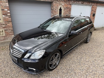 Used Mercedes-Benz E Class 2011 for sale - 78565117: Photo