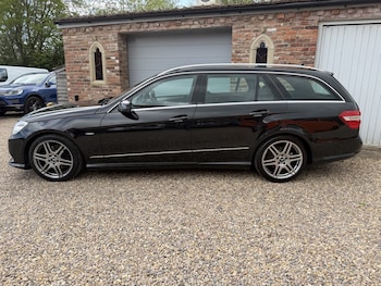 Used Mercedes-Benz E Class 2011 for sale - 78565117: Photo