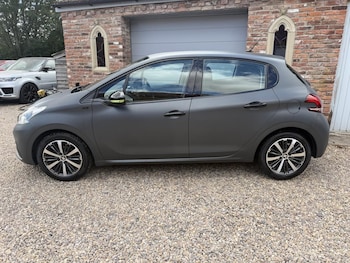 Used Peugeot 208 2016 for sale - 79302146: Photo