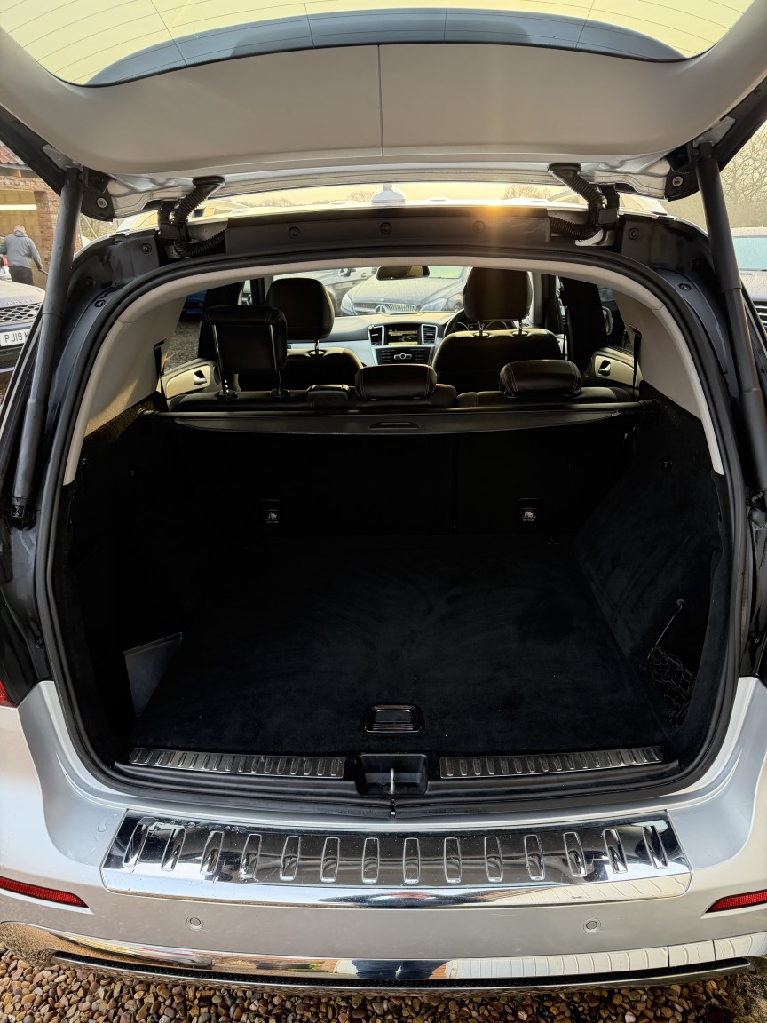 Used Mercedes-Benz M Class 2012 for sale - 76719000: Photo 16