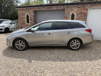 Used Toyota Auris 2013 for sale - 79150310: Photo