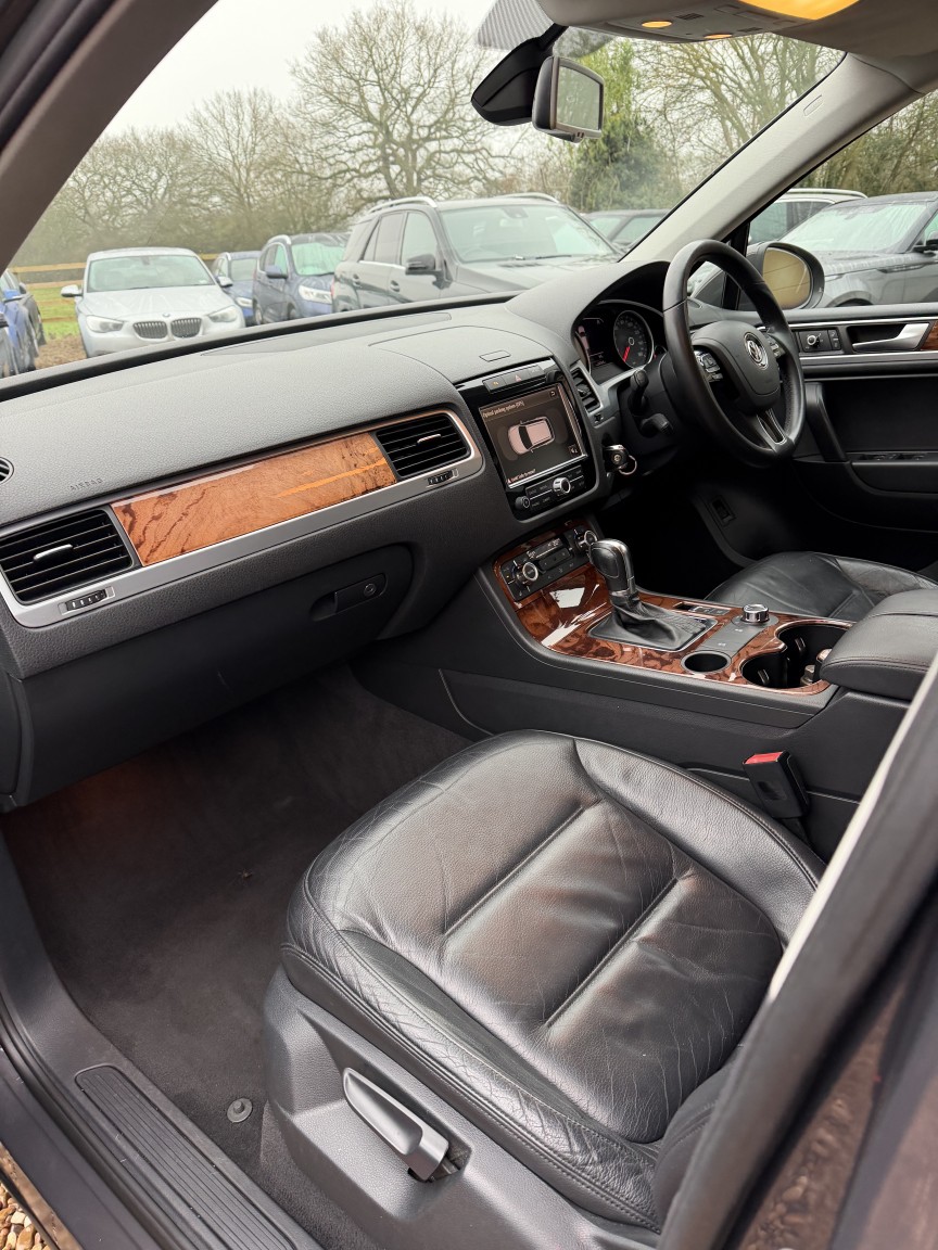 Used Volkswagen Touareg 2010 for sale - 76777039: Photo 14