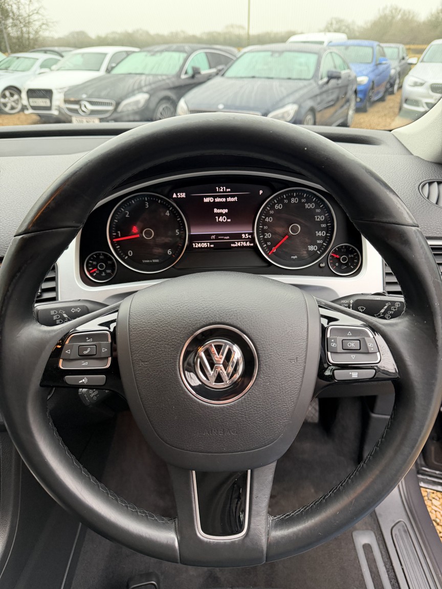 Used Volkswagen Touareg 2010 for sale - 76777039: Photo 21