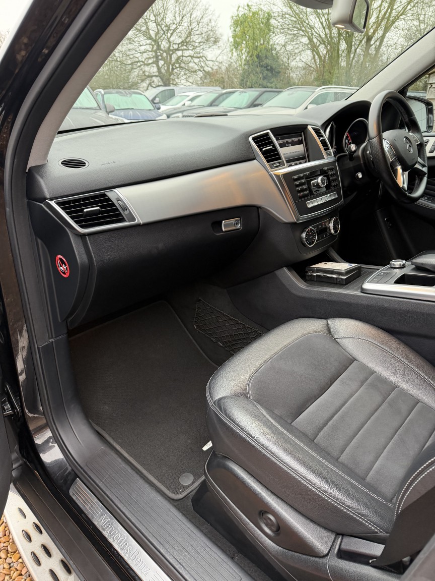 Used Mercedes-Benz M Class 2012 for sale - 76845036: Photo 14