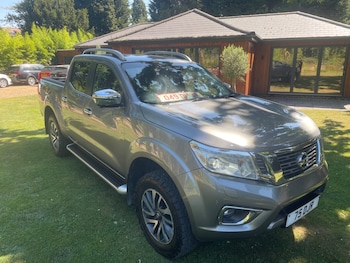 Used Nissan Navara 2017 for sale - 75574383: Photo