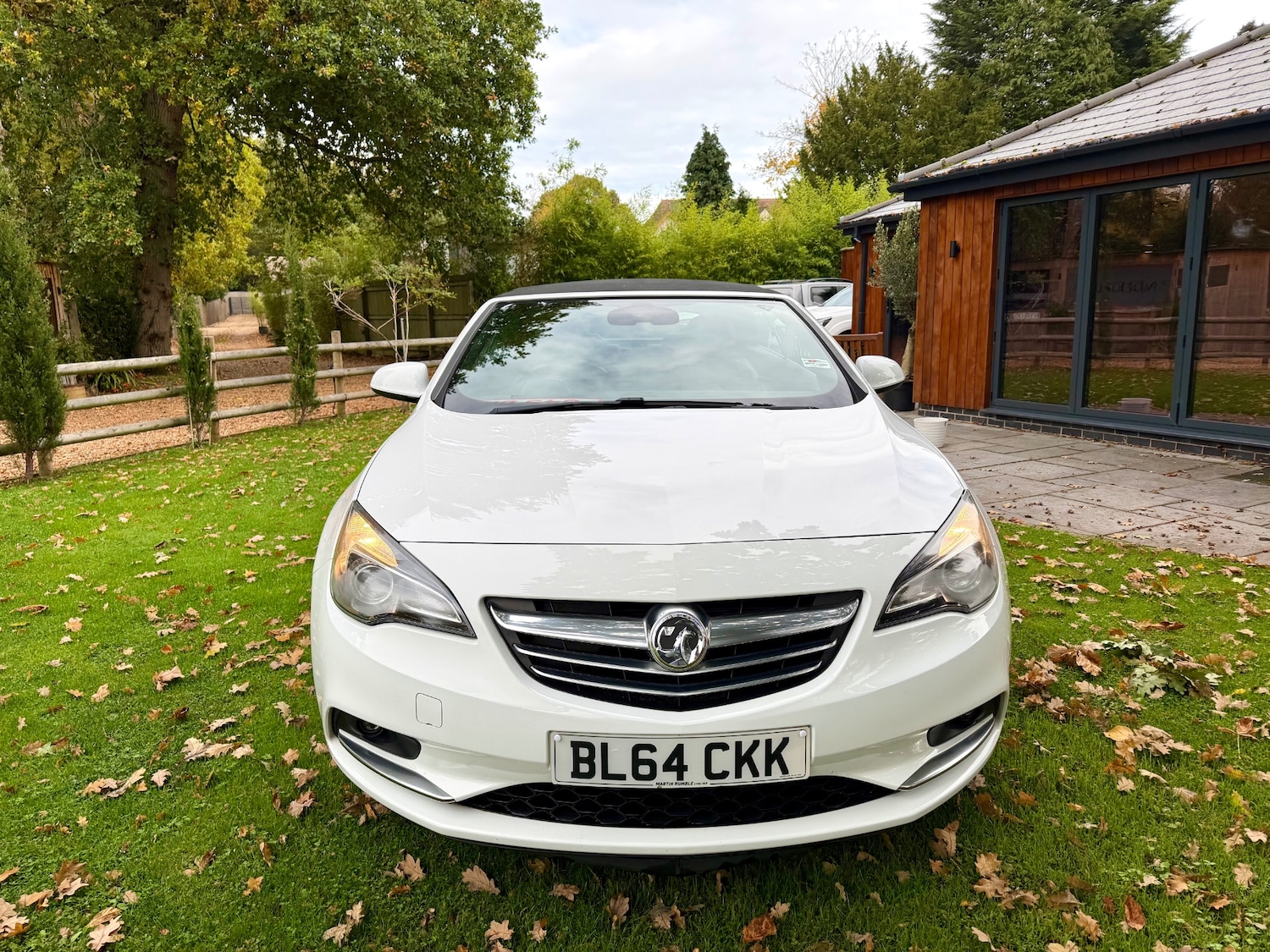 Used Vauxhall Cascada 2014 for sale - 76321781: Photo 2