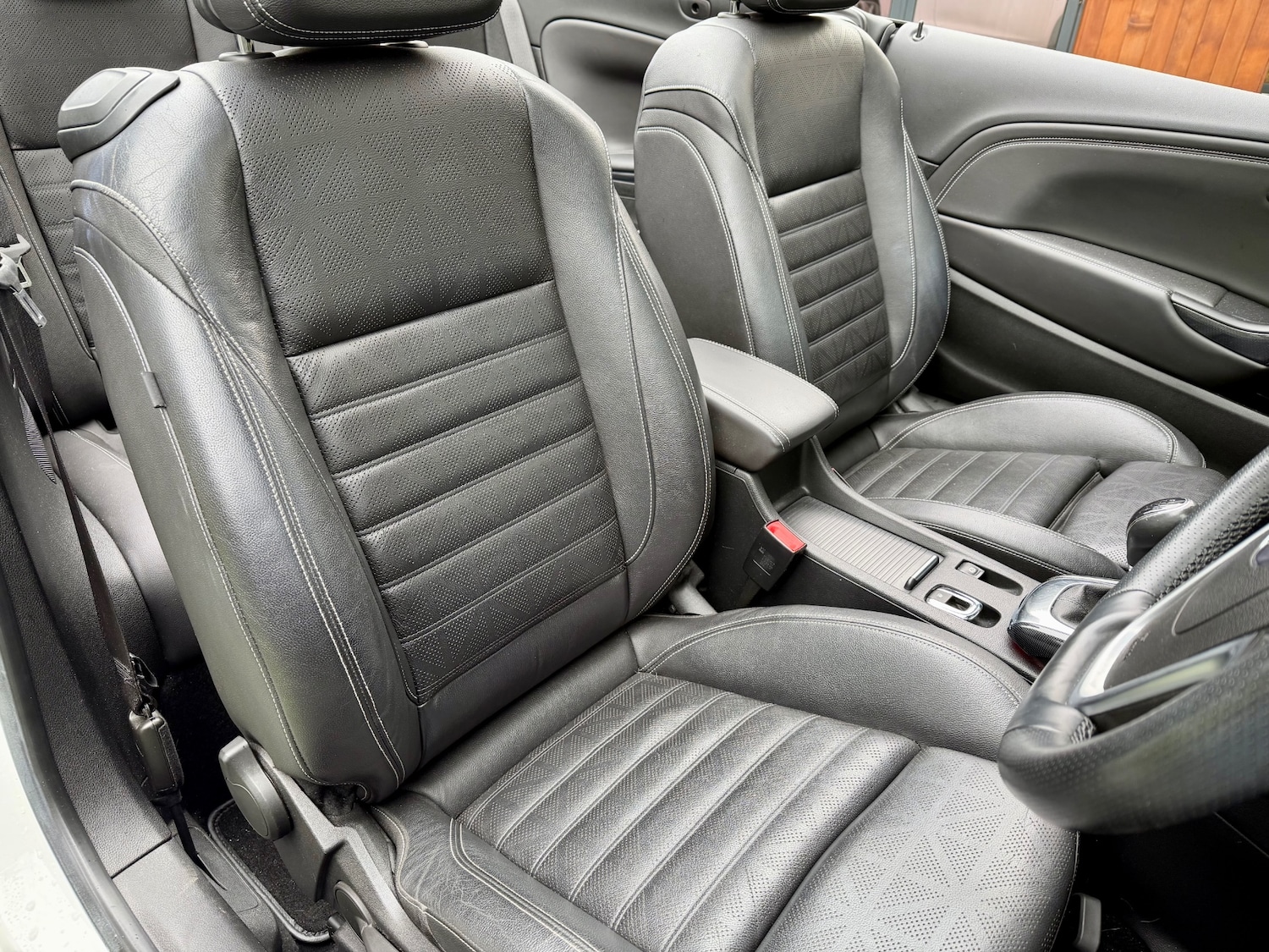 Used Vauxhall Cascada 2014 for sale - 76321781: Photo 8