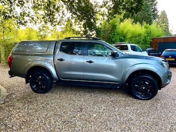Nissan - Navara