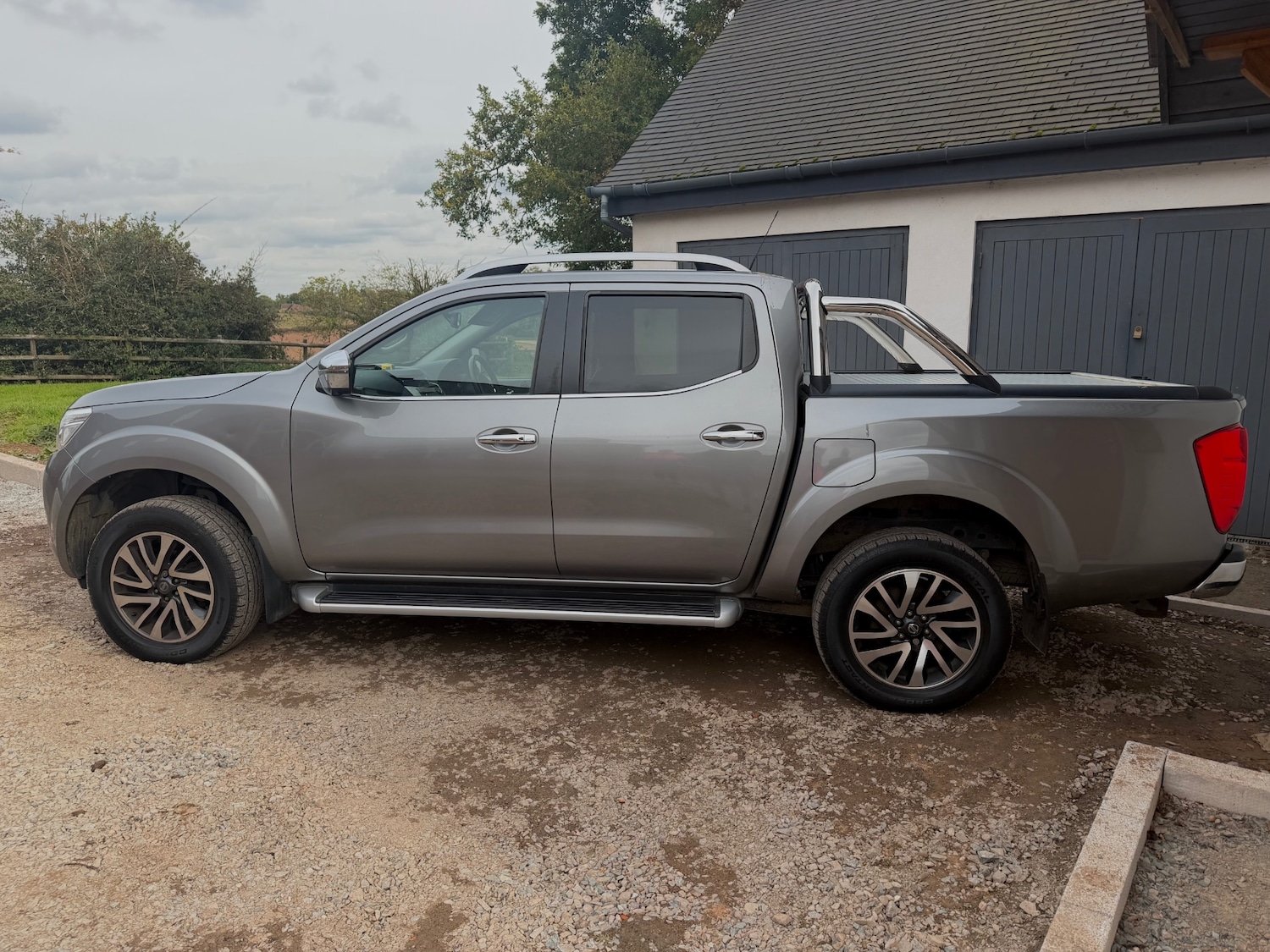 Used Nissan Navara 2018 for sale - 76006992: Photo 1