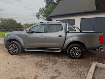 Nissan - Navara