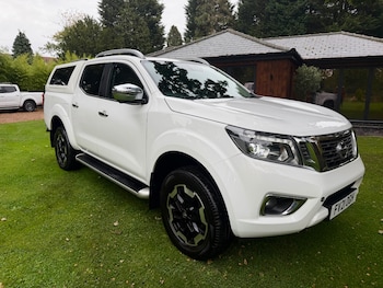 Nissan - Navara