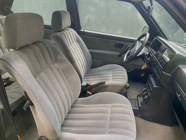 Used Volkswagen Golf 1991 for sale - 74548586: Photo 12