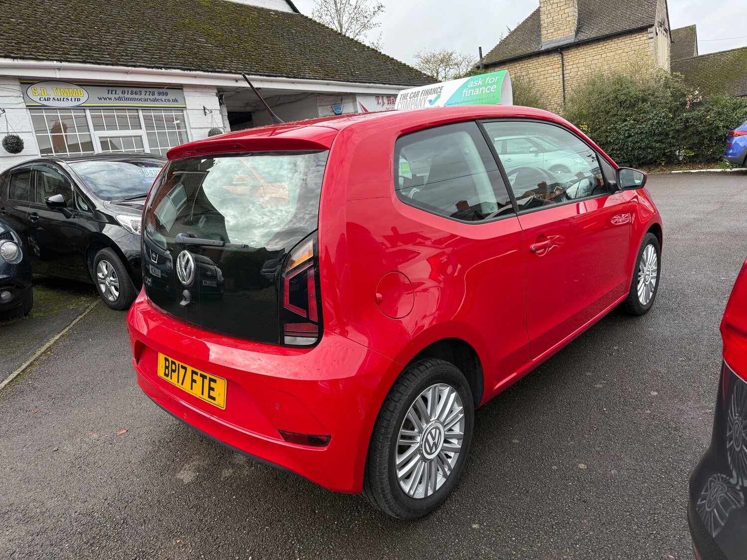 Used Volkswagen up! 2017 for sale - 77960031: Photo 3