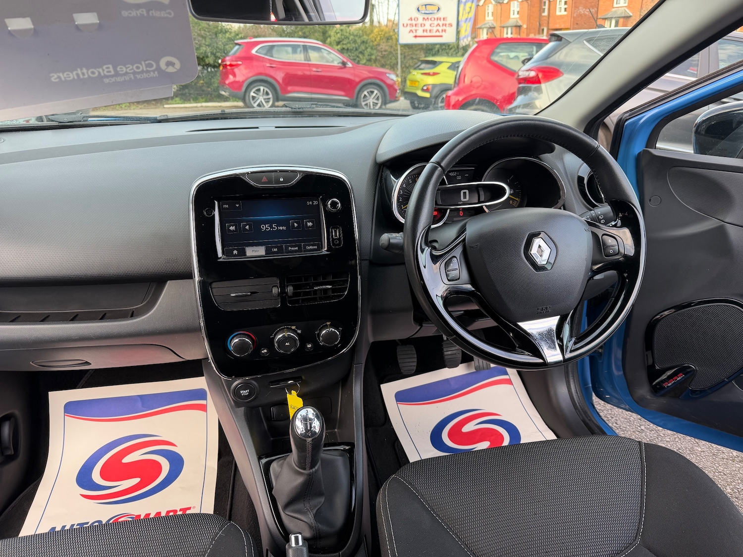 Used Renault Clio 2014 for sale - 77565481: Photo 9