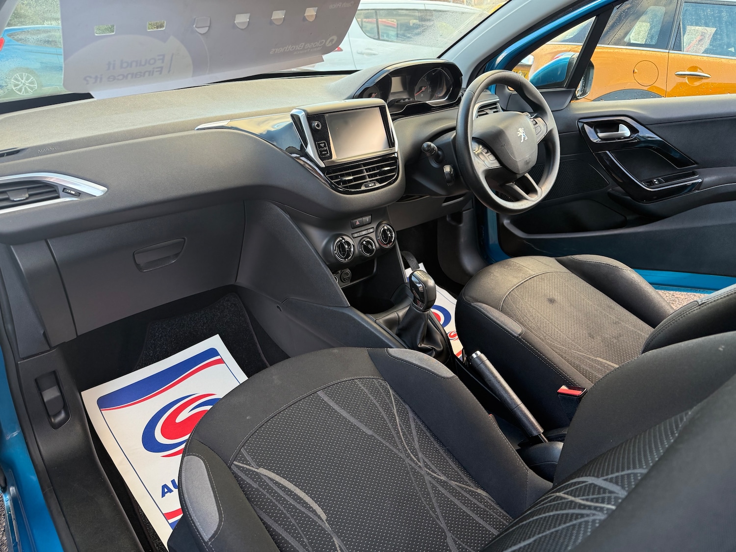 Used Peugeot 208 2013 for sale - 77145237: Photo 6