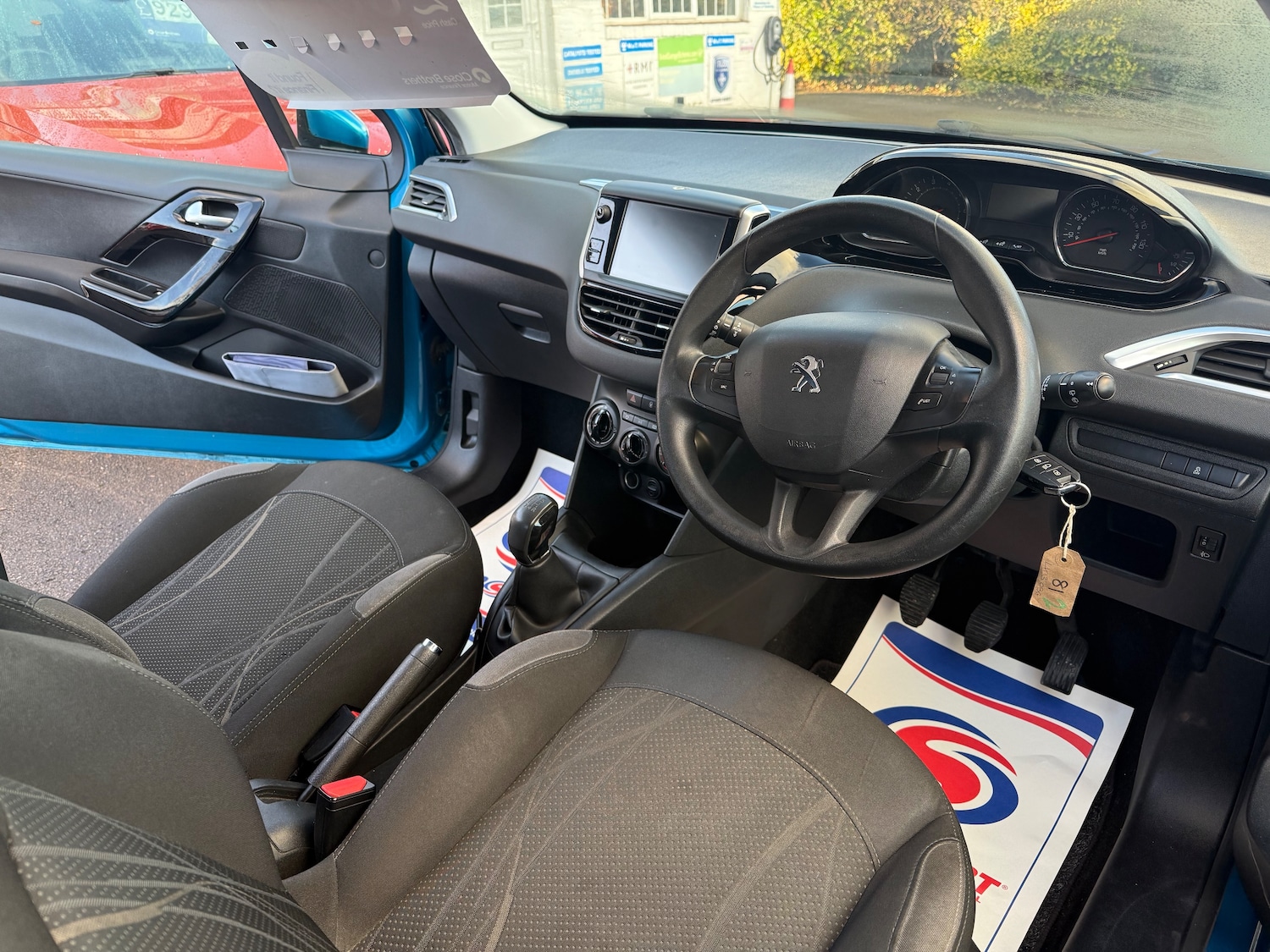 Used Peugeot 208 2013 for sale - 77145237: Photo 7