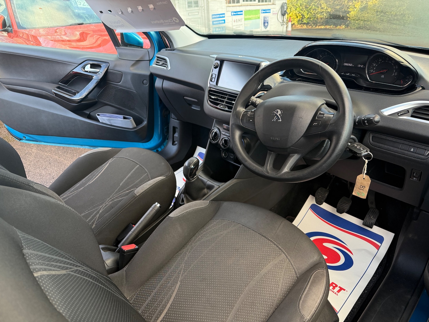 Used Peugeot 208 2013 for sale - 77145237: Photo 9