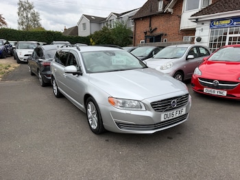 Used Volvo V70 2015 for sale - 79558567: Photo