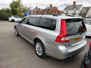 Used Volvo V70 2015 for sale - 79558567: Photo