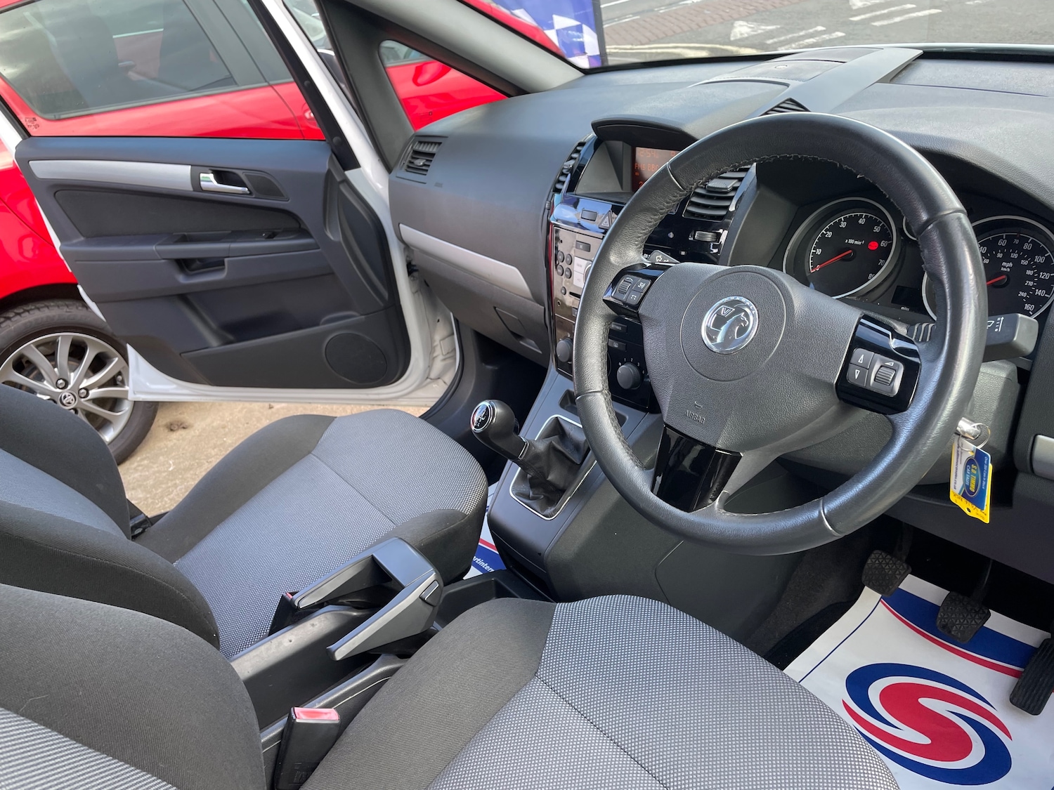 Used Vauxhall Zafira 2014 for sale - 77145197: Photo 19