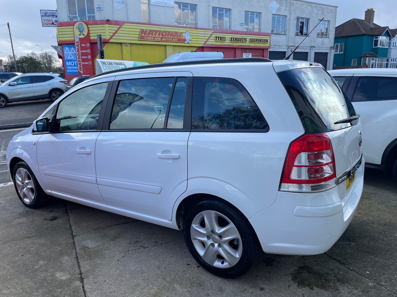 Used Vauxhall Zafira 2014 for sale - 77145197: Photo 2