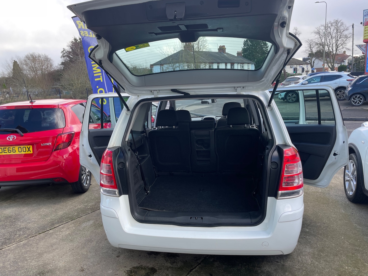 Used Vauxhall Zafira 2014 for sale - 77145197: Photo 8